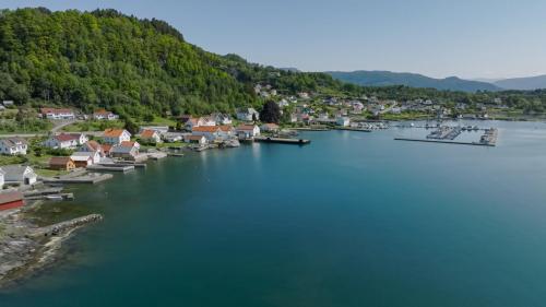 DJI 0835.00 00 04 09.Still005