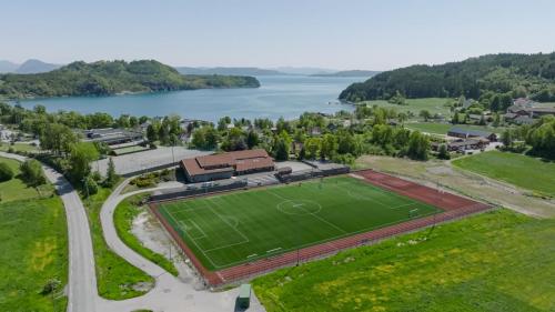 DJI 0835.00 00 25 11.Still026