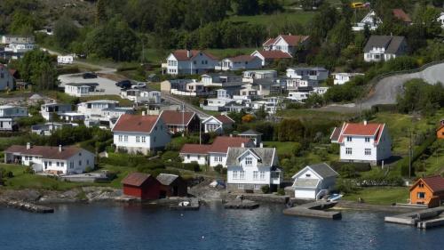 DJI 0835.00 00 29 45.Still029