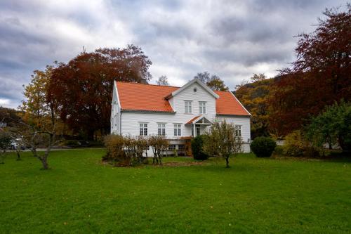 Nedstrand-Nov-2023-001-Nedstrand-102