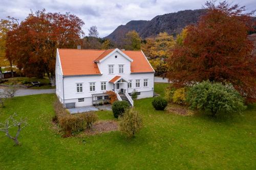 Nedstrand-Nov-2023-002-Nedstrand-110