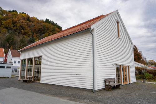 Nedstrand-Nov-2023-029-Nedstrand-096