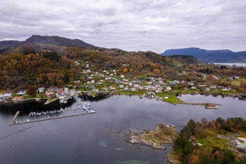 Nedstrand-Nov-2023-054-Nedstrand-092